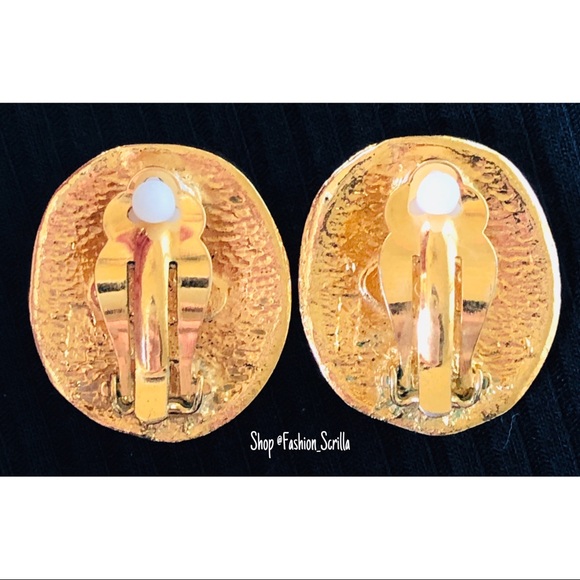 CHANEL RARE VINTAGE 31 Rue Cambon clip earrings - Picture 4 of 9